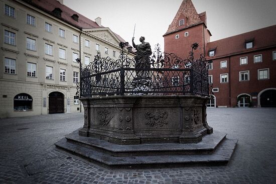 Moral und Maß:
Sitte und Strafe im vormodernen Regensburg