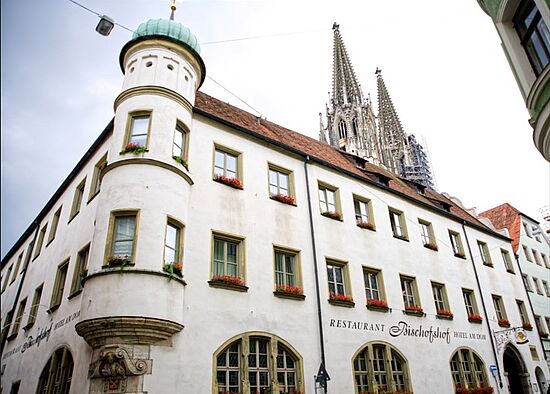 Bischöfliche Traditionsorte:
Vom alten zum neuen Bischofshof