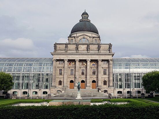 Studienfahrt nach München mit Führung in der Bayerischen Staatskanzlei